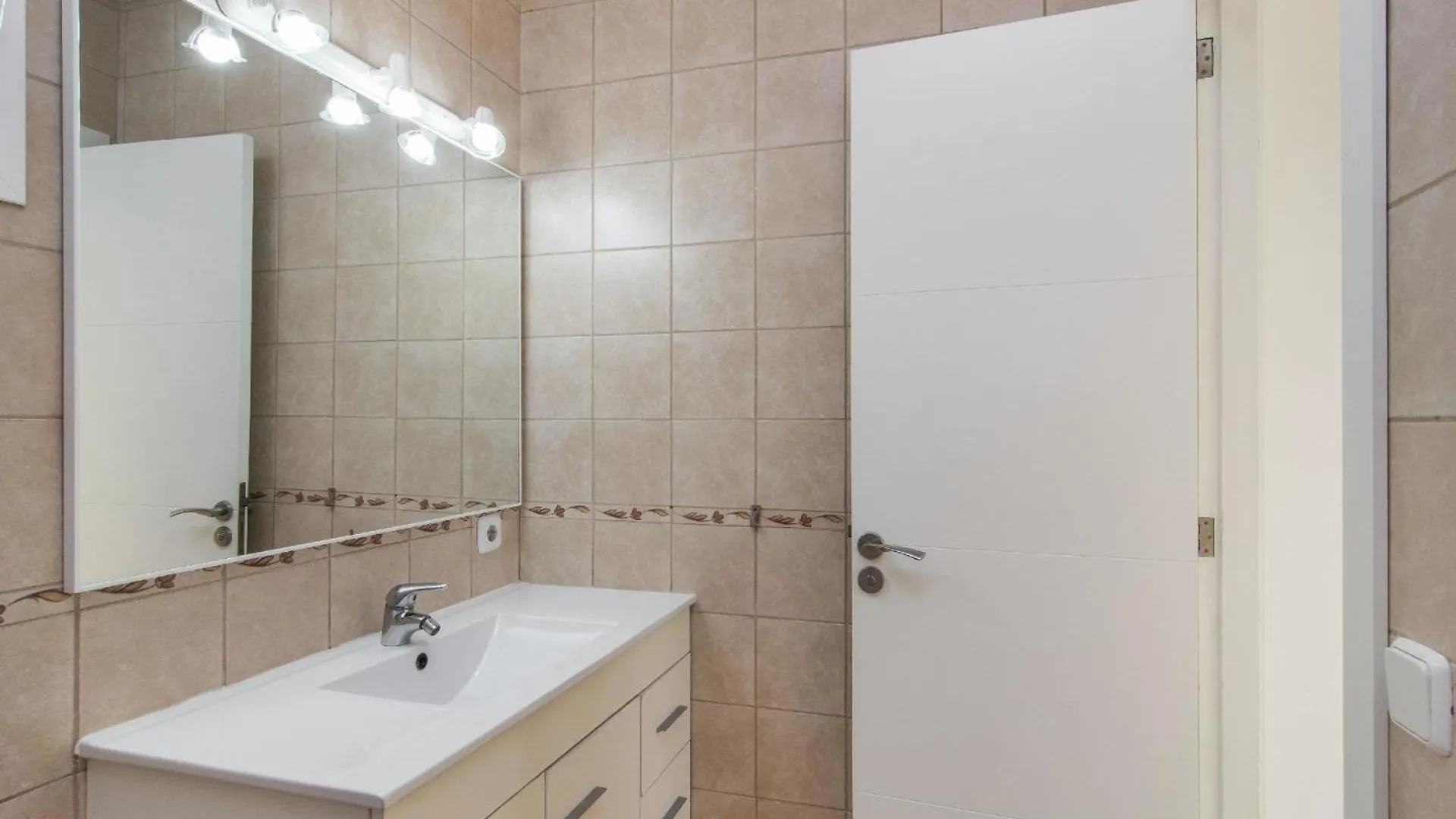 Apartment Ferienwohnung Fuer 5 Personen Ca 75 M In Cala D'Or, Balearen Mallorca Spanien